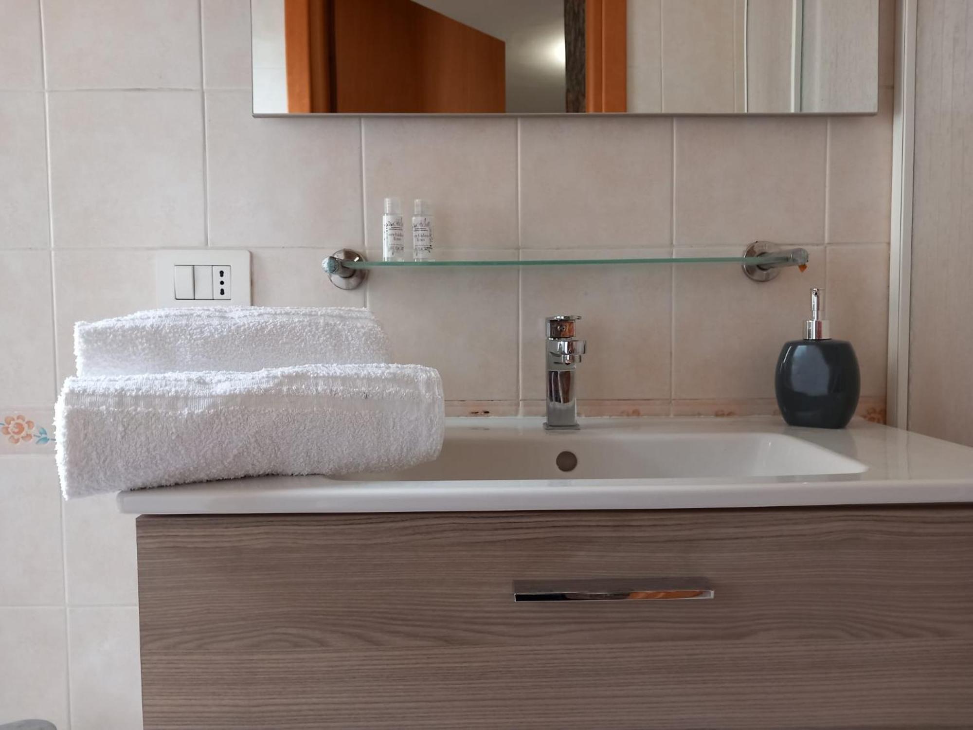 Baaria Porto Rooms Milazzo Exterior foto